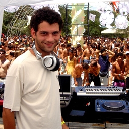 Gustavo @ Burn in Noise Live PA